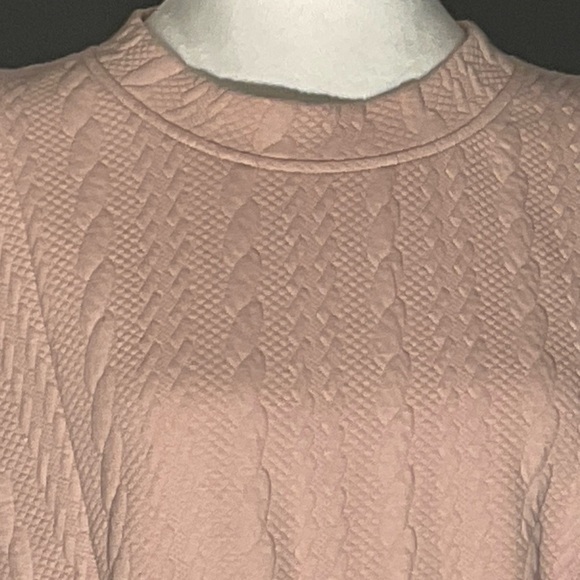 (Blank NYC) Sm Barbie Core Cable Knit Pattern With Cute Pleat Detail, Cuffs - Picture 14 of 16